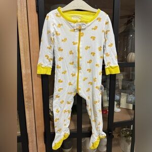 Eric Carle footies ducks sleeper coverall baby boy girl hungry caterpillar print